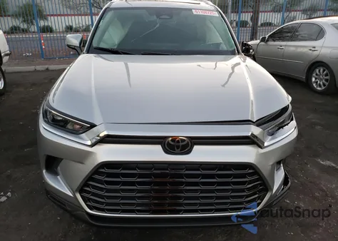 2025 Toyota Grand Highlander Le z USA, uszkodzony, nr VIN 5TDACAB58SS049716